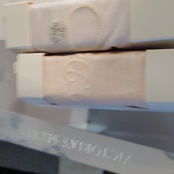 VS wedding panties - Picture 3 of 3